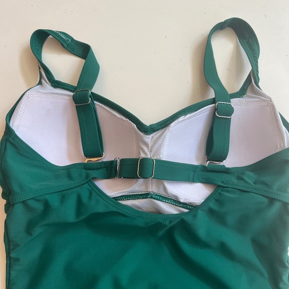 Kelly Green Swim suit - Picture 1 of 2